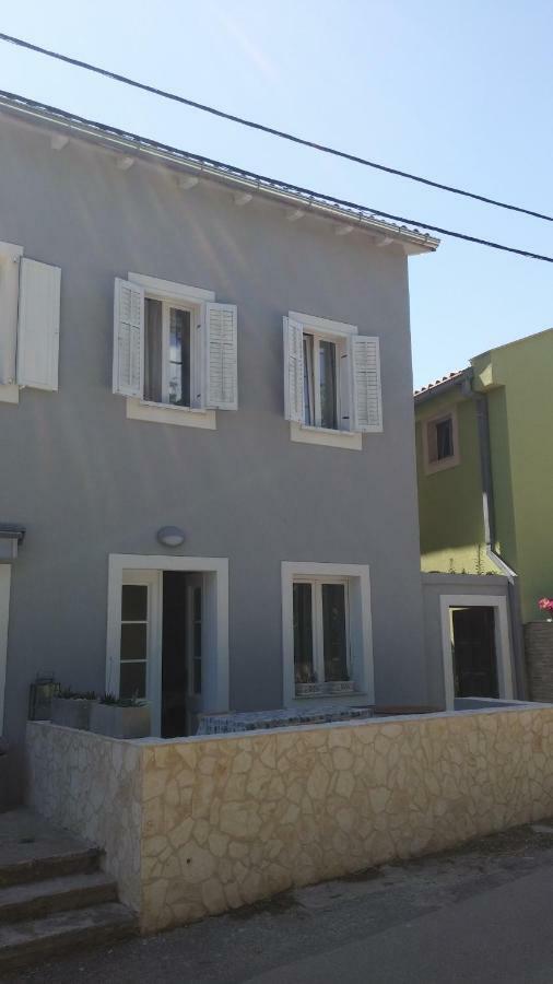 Apartmán Family House Nerezine Exteriér fotografie
