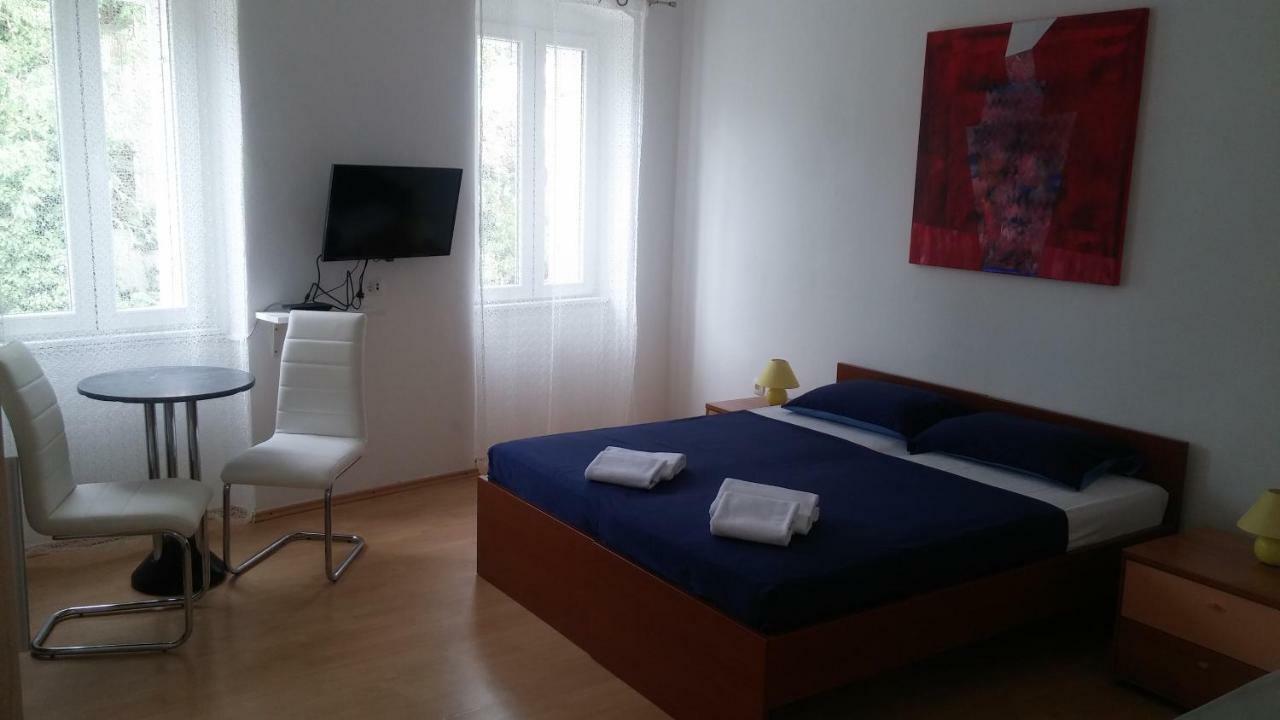 Apartmán Family House Nerezine Exteriér fotografie