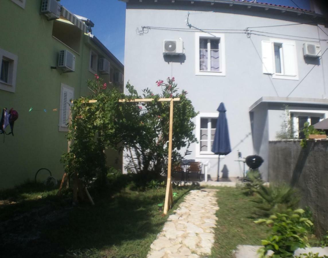 Apartmán Family House Nerezine Exteriér fotografie